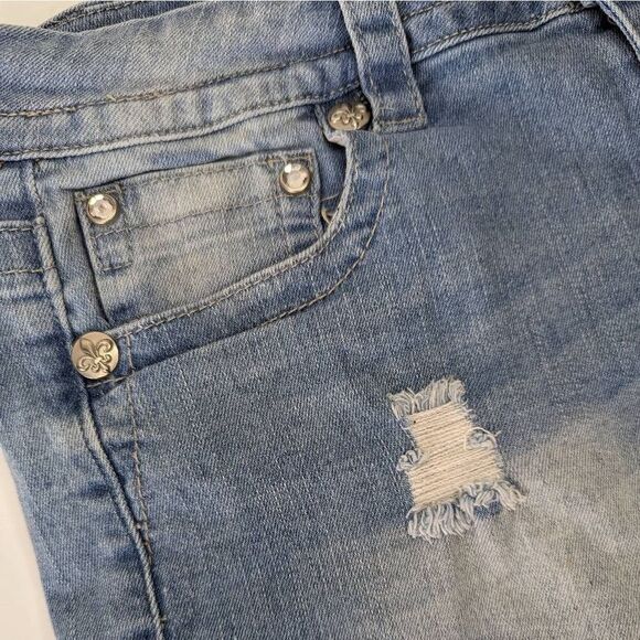 Rebel & Soul Women Jean Shorts Distressed Blue Wash Size 11 - Picture 4 of 8